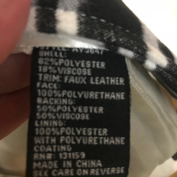 Ladies coat - Picture 6 of 7